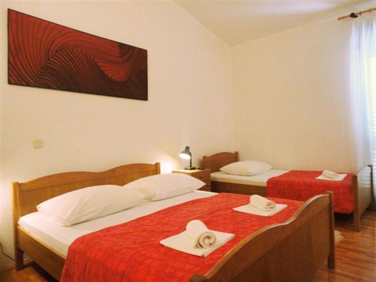 Apartment A3, for 5 persons