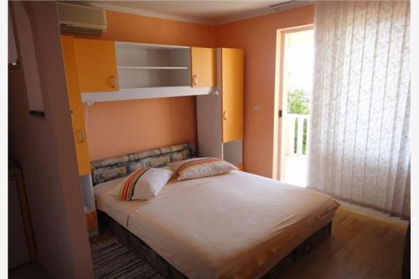 Apartment A2, for 3 persons