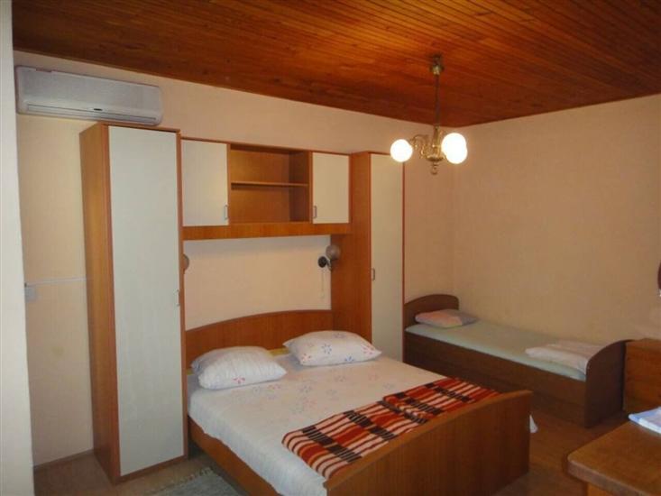 Apartment A4, for 3 persons
