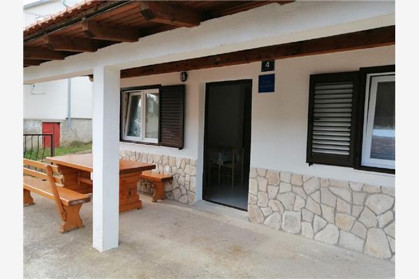 Apartment A1, for 5 persons