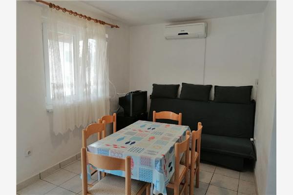 Apartment A1, for 5 persons