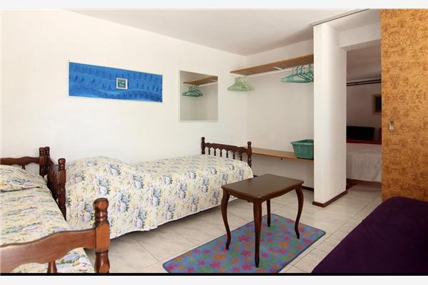 Apartment A5, for 5 persons