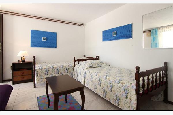 Apartment A5, for 5 persons