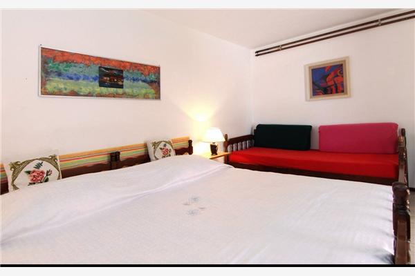 Apartment A5, for 5 persons
