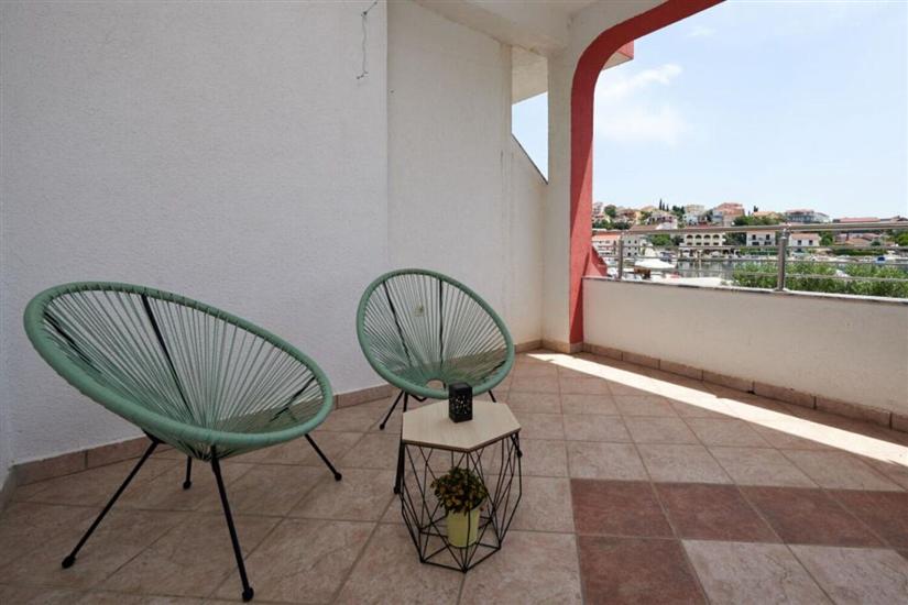 Apartment A5, for 8 persons