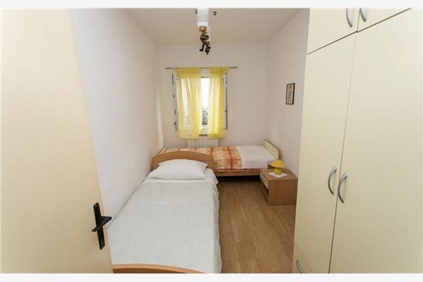 Apartment A5, for 8 persons