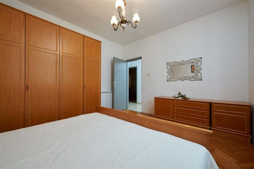 Apartment A5, for 8 persons