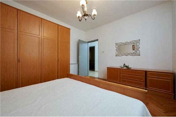 Apartment A5, for 8 persons