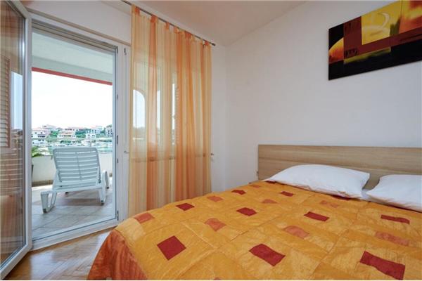 Apartment A5, for 8 persons