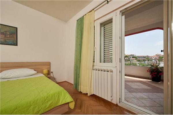 Apartment A5, for 8 persons
