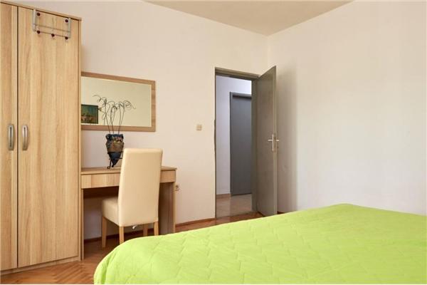 Apartment A5, for 8 persons