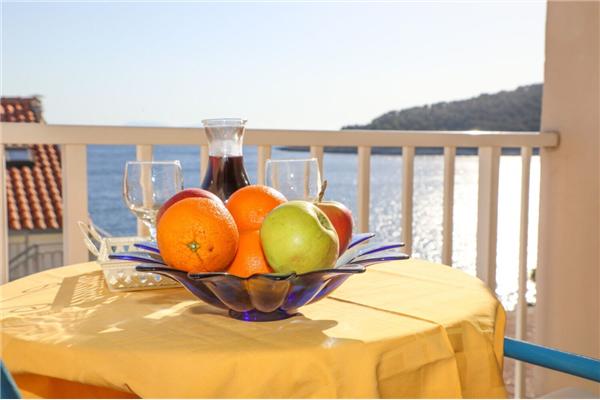 Room S3, for 2 persons