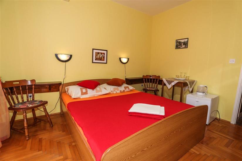 Room S3, for 2 persons