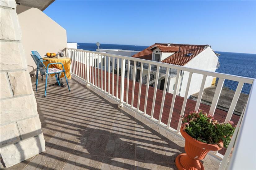 Room S5, for 2 persons