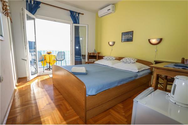 Room S5, for 2 persons