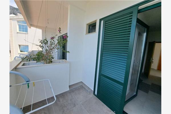 Room S1, for 2 persons