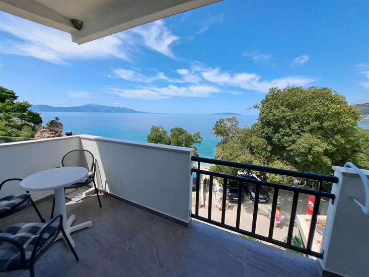 Room S1, for 2 persons