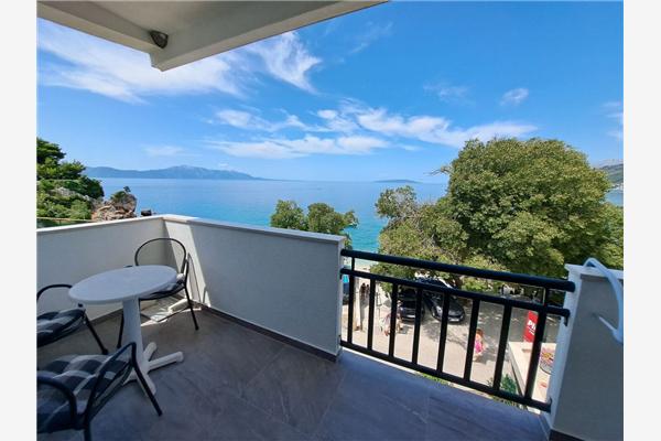 Room S1, for 2 persons