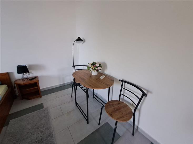 Room S2, for 2 persons