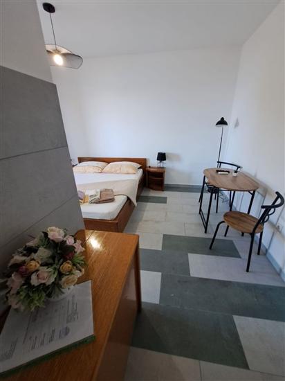 Room S2, for 2 persons