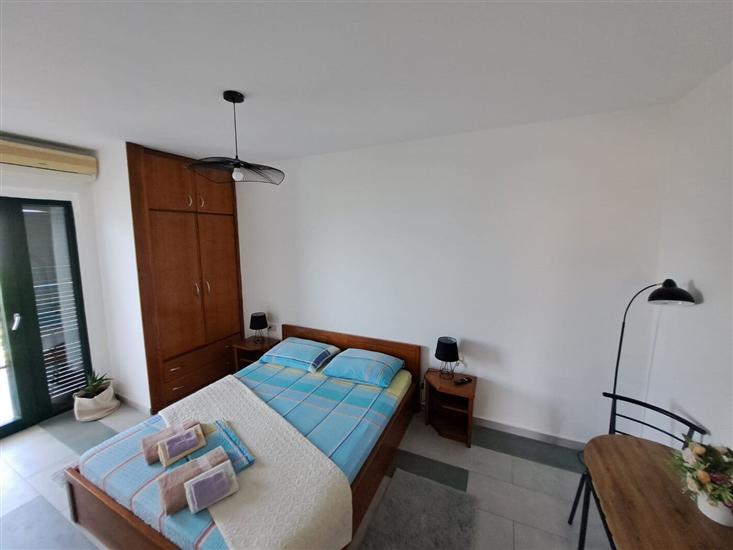 Room S2, for 2 persons