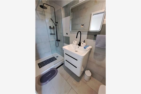 Room S2, for 2 persons