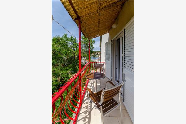 Room S1, for 2 persons