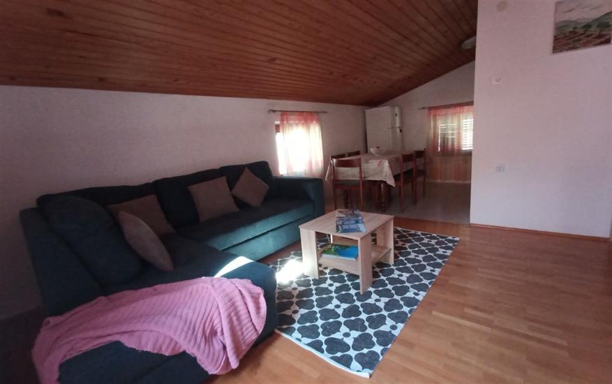Apartment A1, for 6 persons