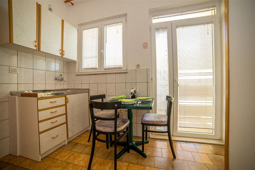 Apartment A2, for 3 persons