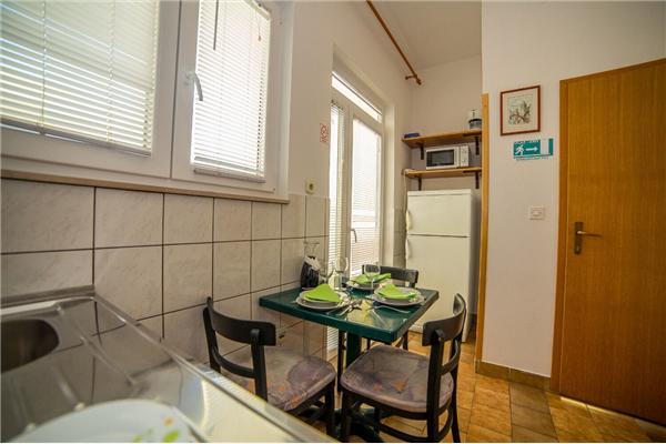 Apartment A2, for 3 persons