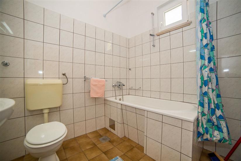Apartment A2, for 3 persons