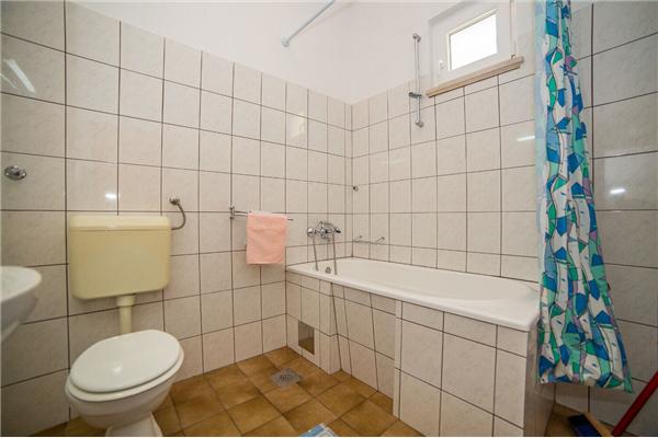 Apartment A2, for 3 persons