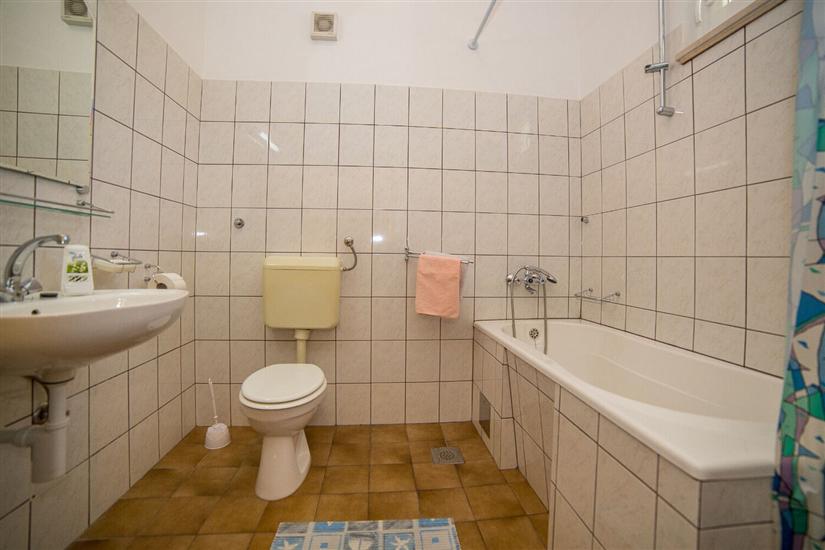 Apartment A2, for 3 persons