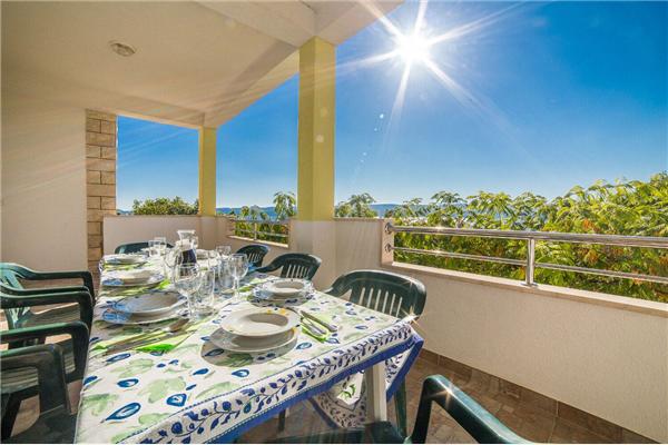 Apartment A3, for 7 persons