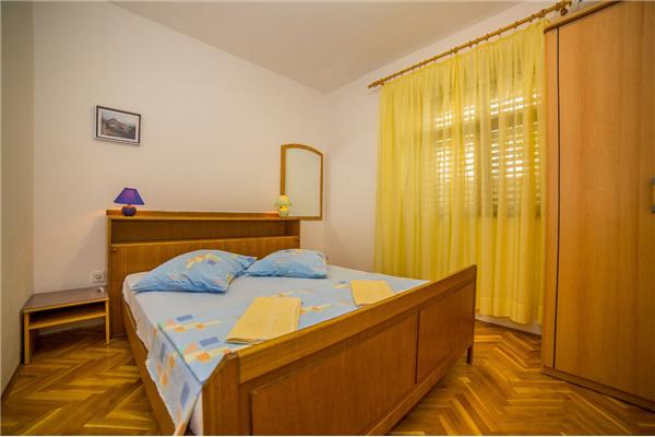 Apartment A3, for 7 persons