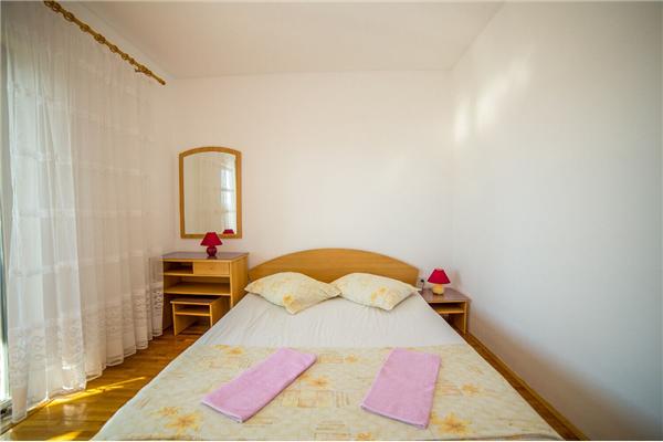 Apartment A3, for 7 persons