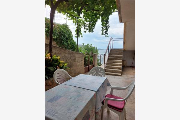 Apartment A1, for 6 persons