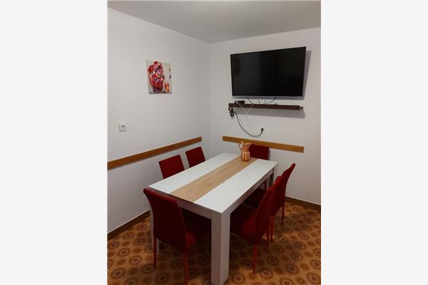 Apartment A1, for 6 persons