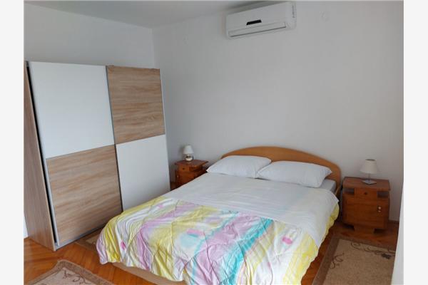 Apartment A1, for 6 persons