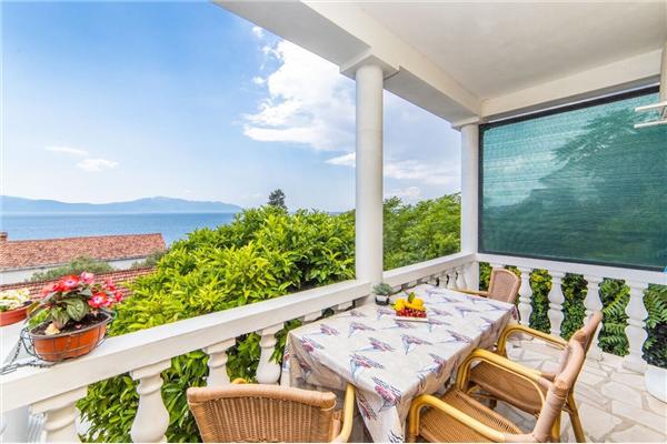 Apartment A2, for 5 persons