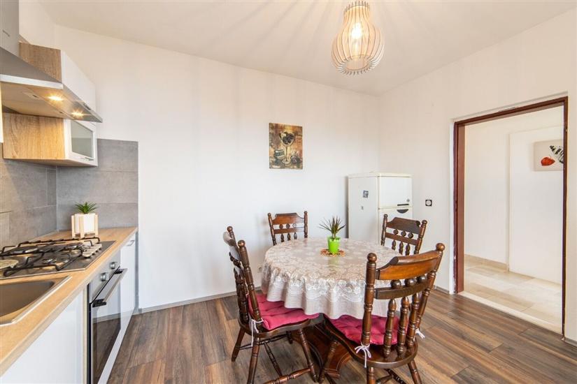 Apartment A2, for 5 persons