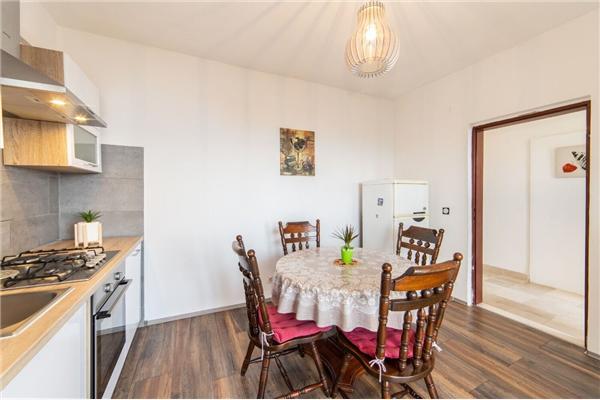 Apartment A2, for 5 persons