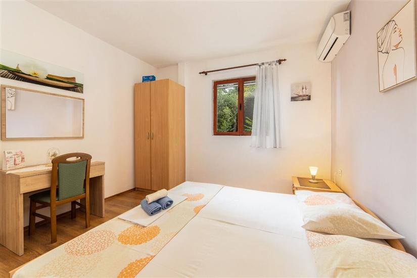 Apartment A2, for 5 persons