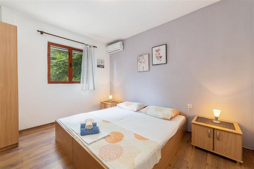 Apartment A2, for 5 persons
