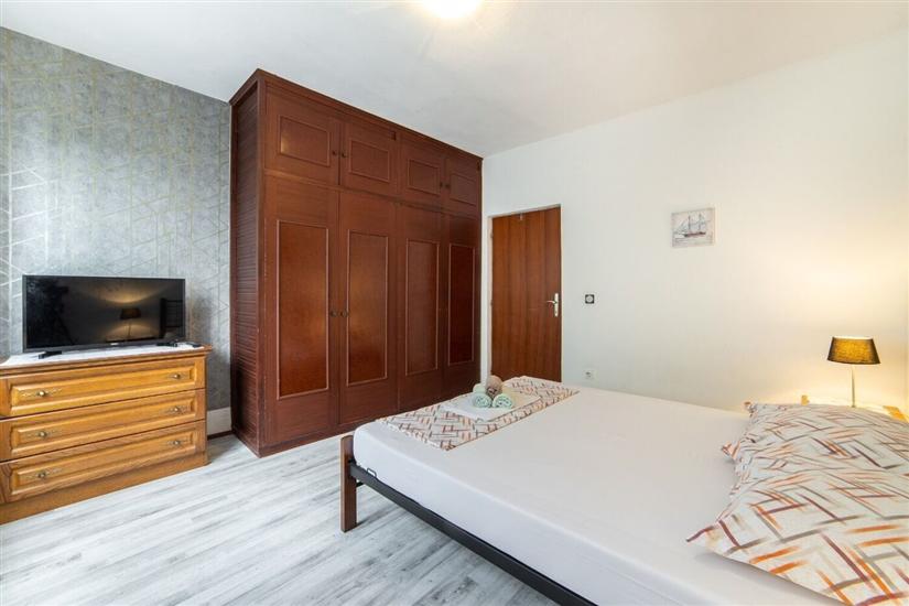 Apartment A2, for 5 persons