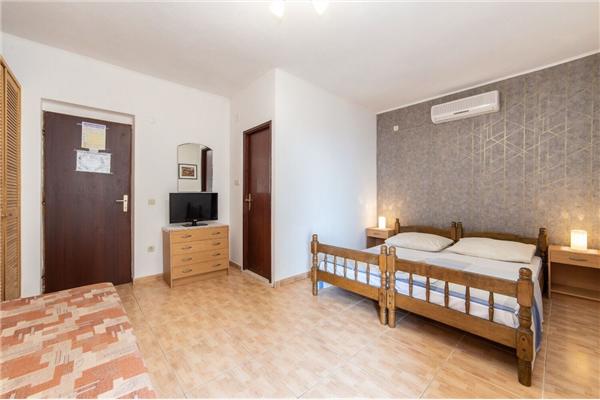 Apartment A4, for 3 persons