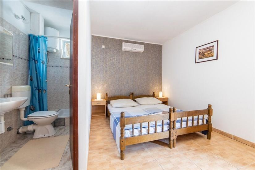 Apartment A4, for 3 persons