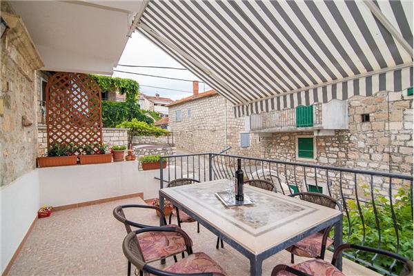 Apartment A1, for 5 persons