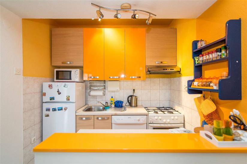 Apartment A1, for 5 persons