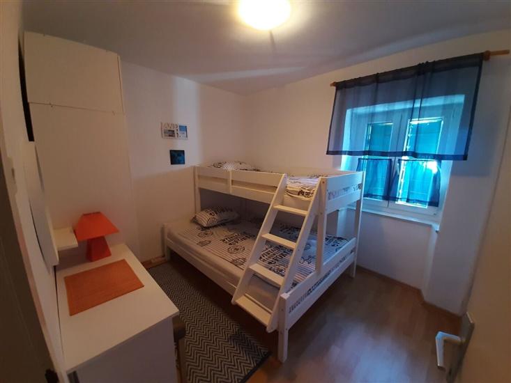 Apartment A1, for 5 persons